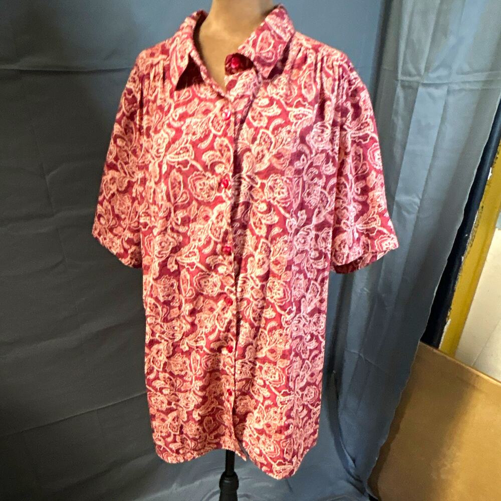 Vintage Only Necessities Women’s 1X Pink White Paisley Short Sleeve Button Shirt